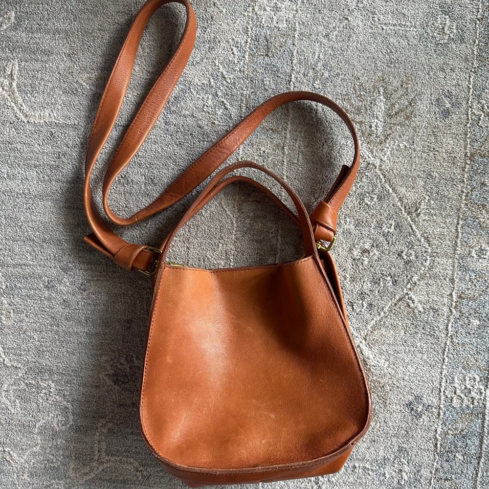 Madewell The Sydney Crossbody Leather Camel Bag - Picture 3 of 9